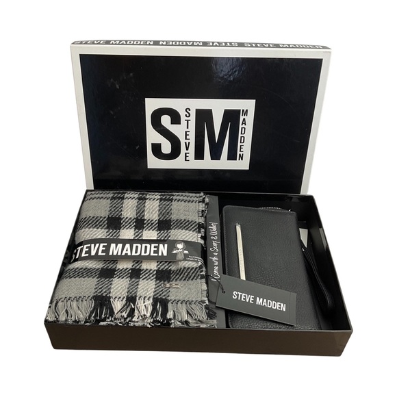 Steve Madden Gift Set NWT - Picture 1 of 4